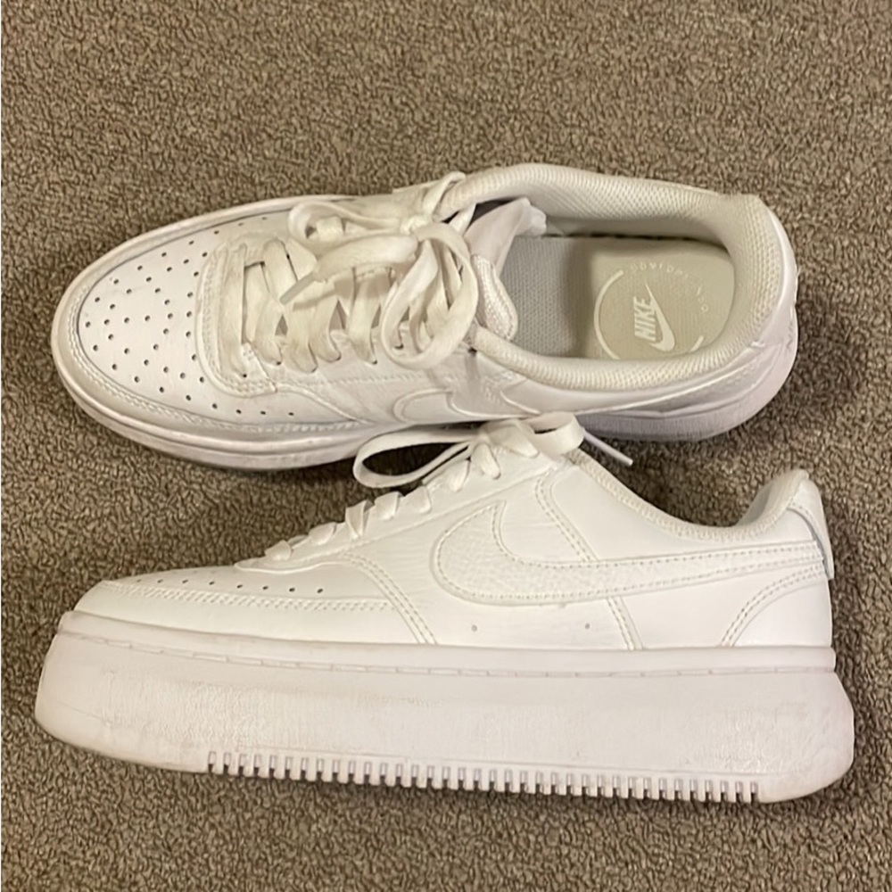 Nike Air Force 1 Very cleans 😍and wear only 2 times
